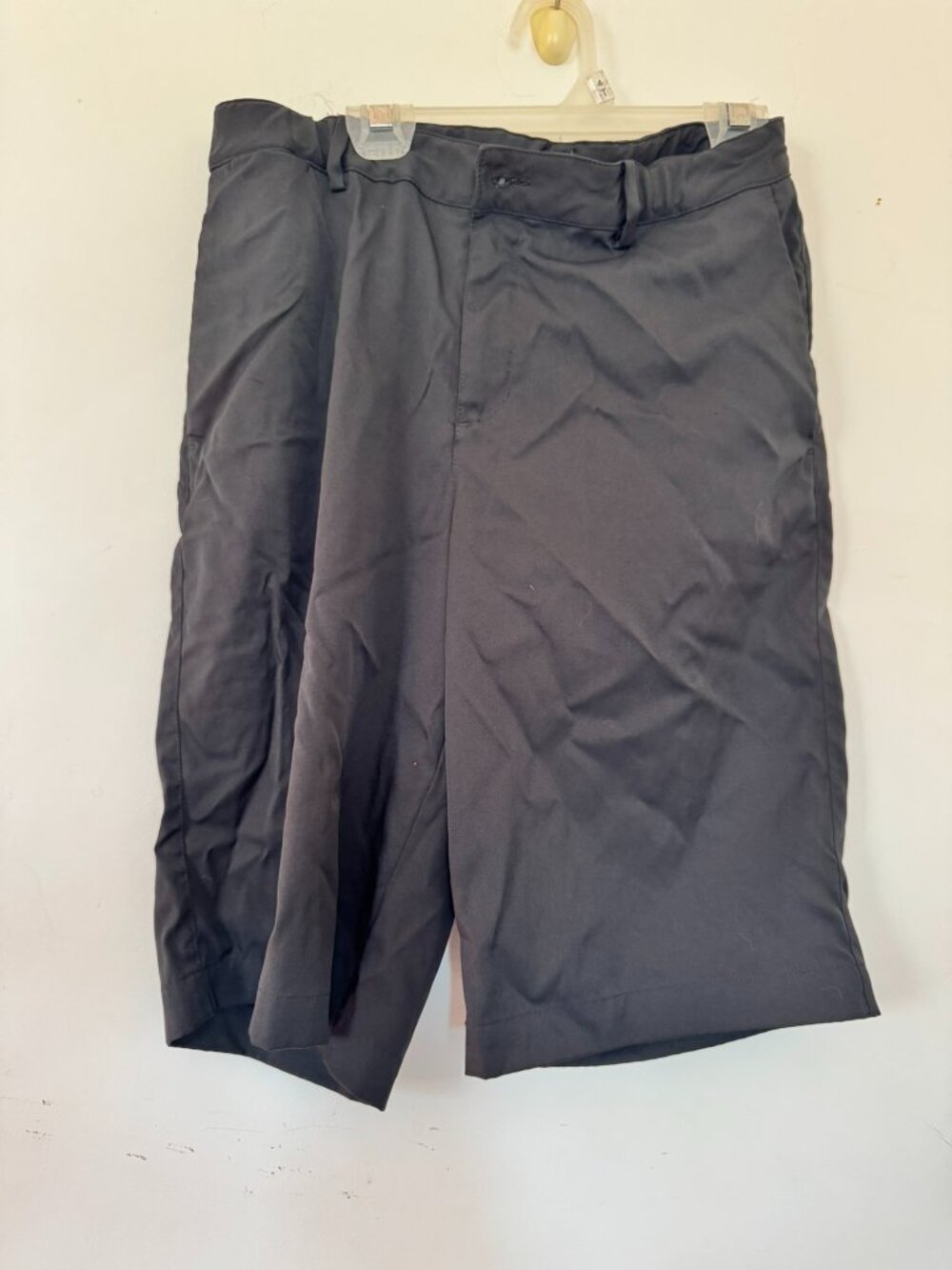 Nike black Shorts golf adjustable waist Youth XL, Adult Small